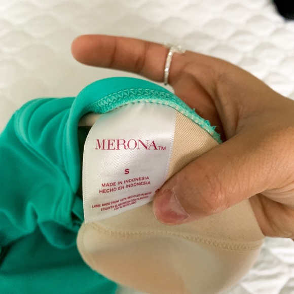 One piece swimsuit - Picture 4 of 4